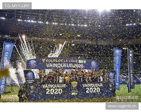 世界杯精彩对决落幕,国家队逆转胜利引发球迷狂欢 - 副本 (2)